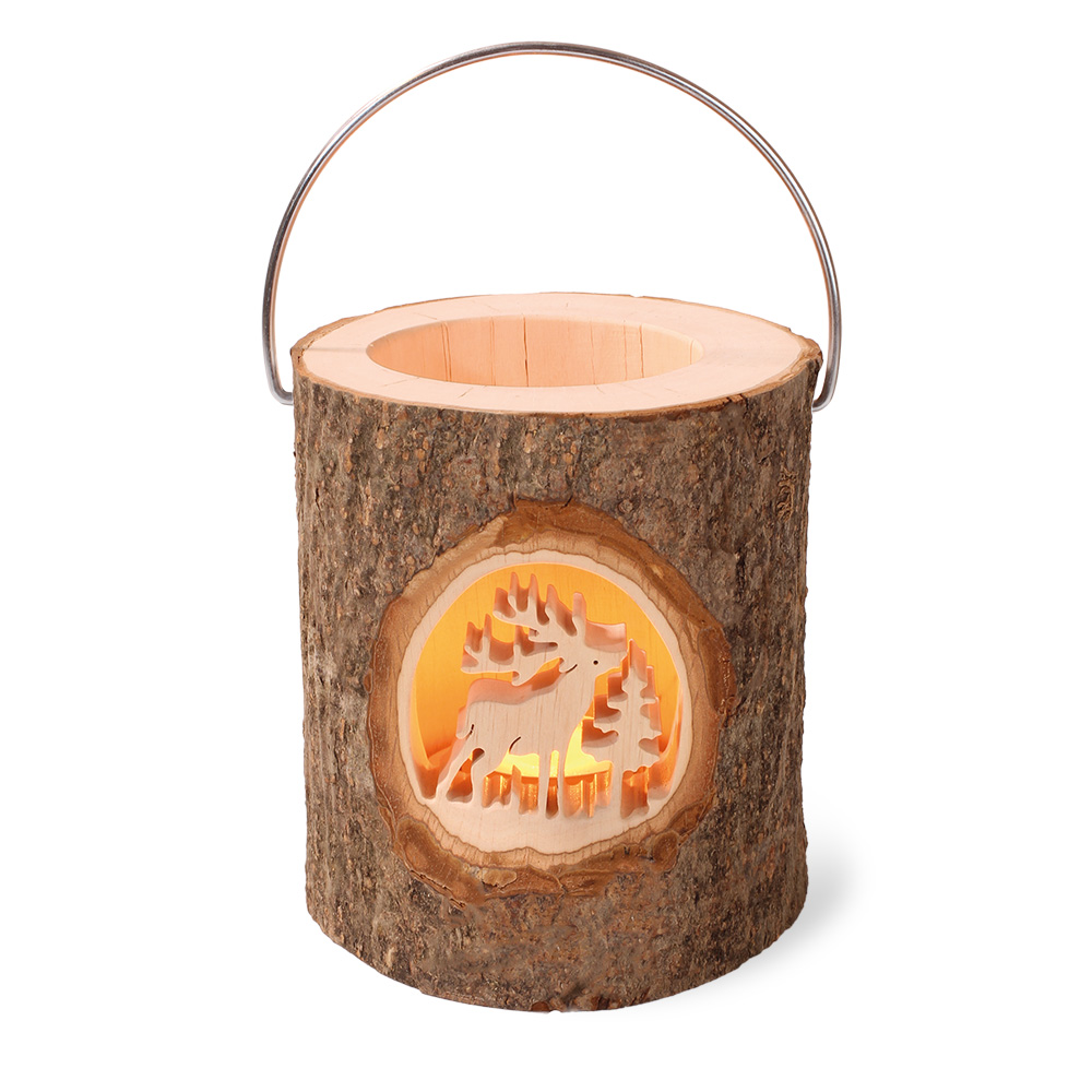 Laterne mit gesägtem Motiv: Hirsch