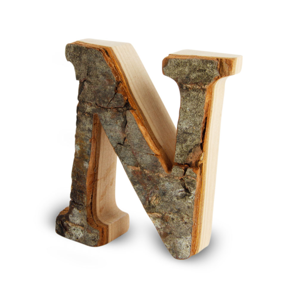 Holzbuchstabe mit Rinde: N